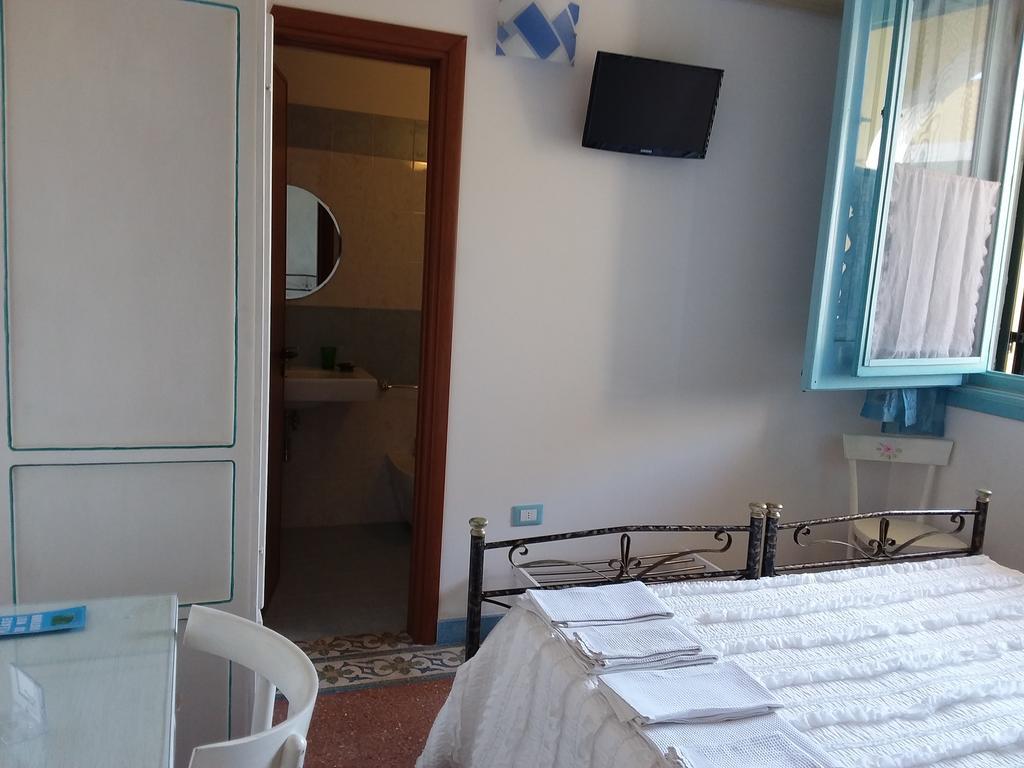 Bed and Breakfast Araucaria Торре-Сан-Джованні-Удженто Екстер'єр фото